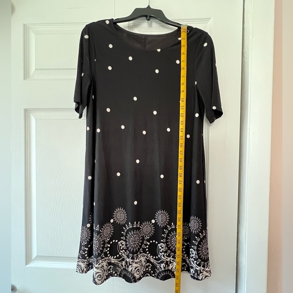 NWOT Black and White Short Sleeve Dress *NEVER WORN* - Picture 3 of 7